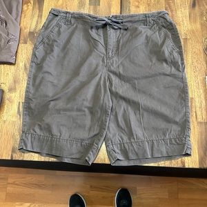 Bermuda shorts brown St Johns Bay